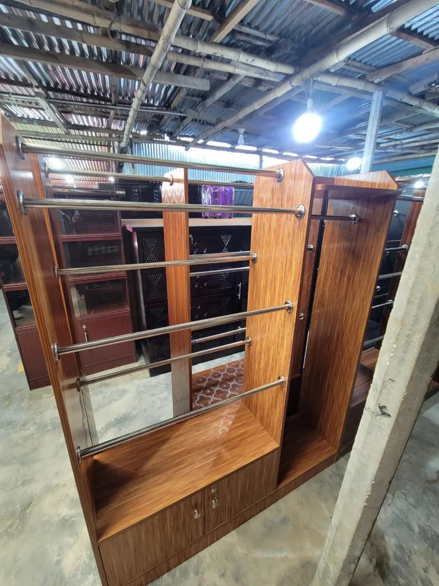 ক্লোথ হ্যাঙ্গার
