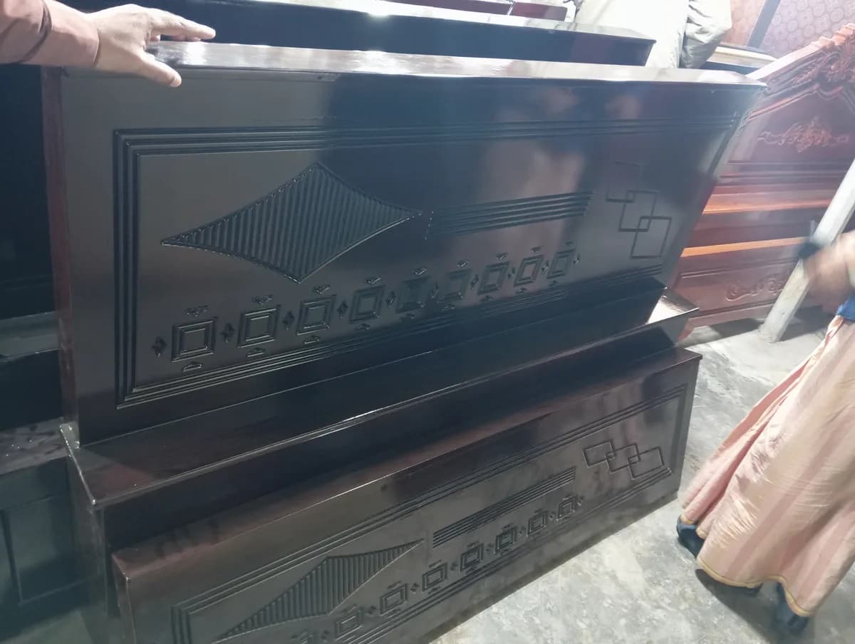 বক্স খাট