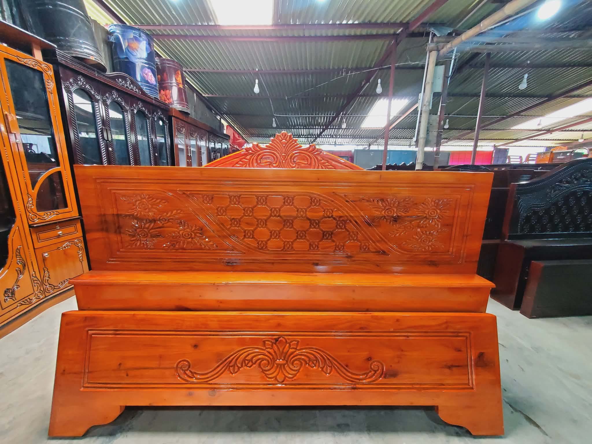 কাঠের হেড বক্স খাট